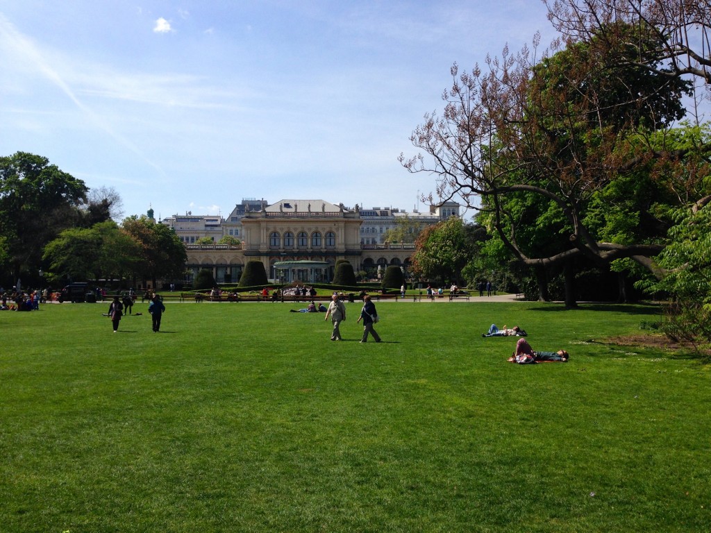 Stadtpark, a great spot for a picnic and some sunshine!